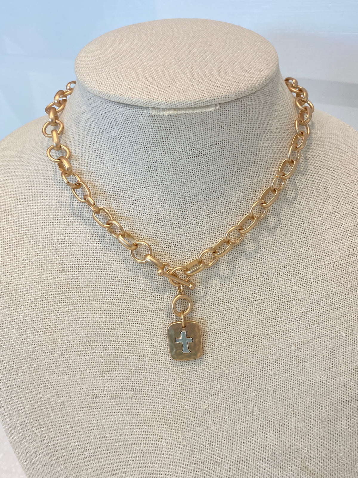 Cross Pendant Chunky Gold Necklace