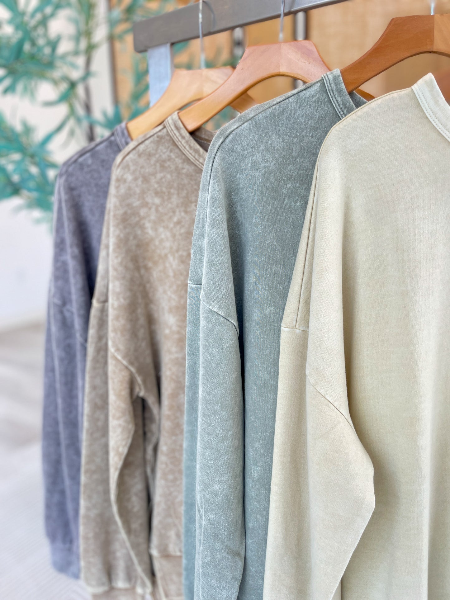 Everyday Lightweight Crew Neck