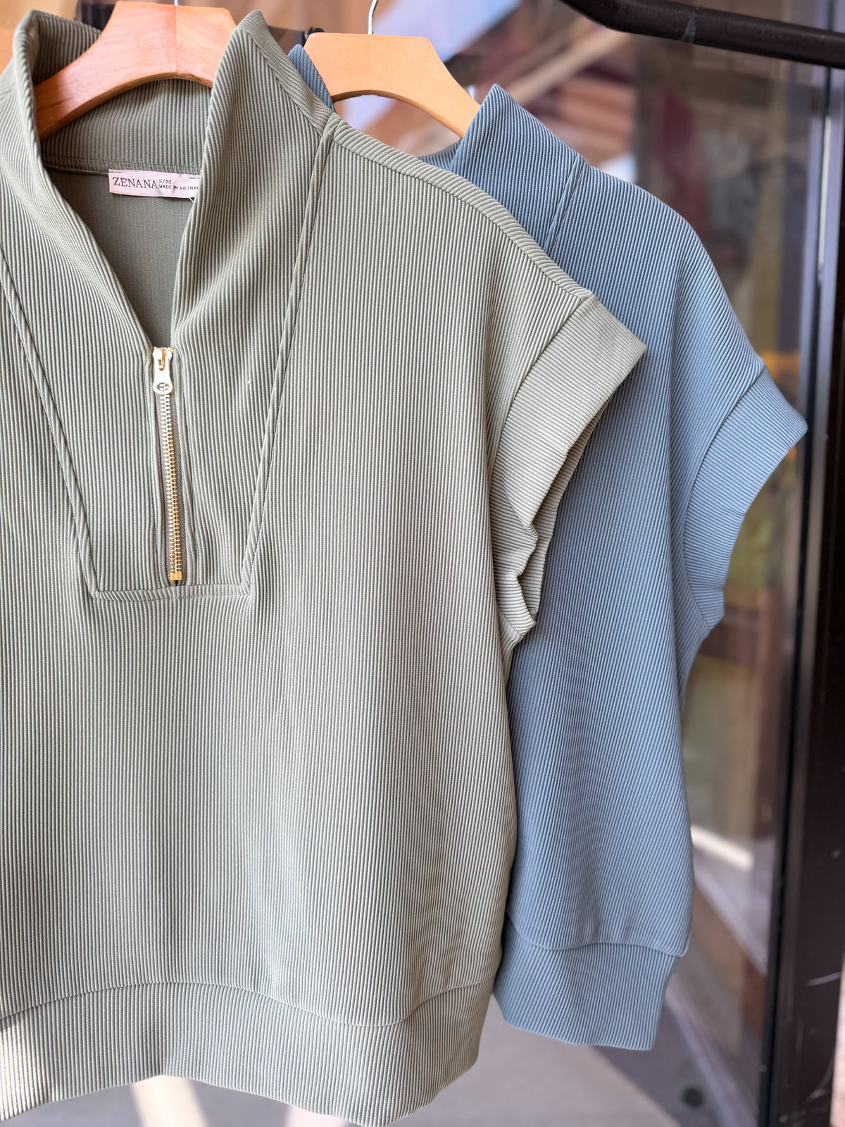Ribbed Quarter Zip Top