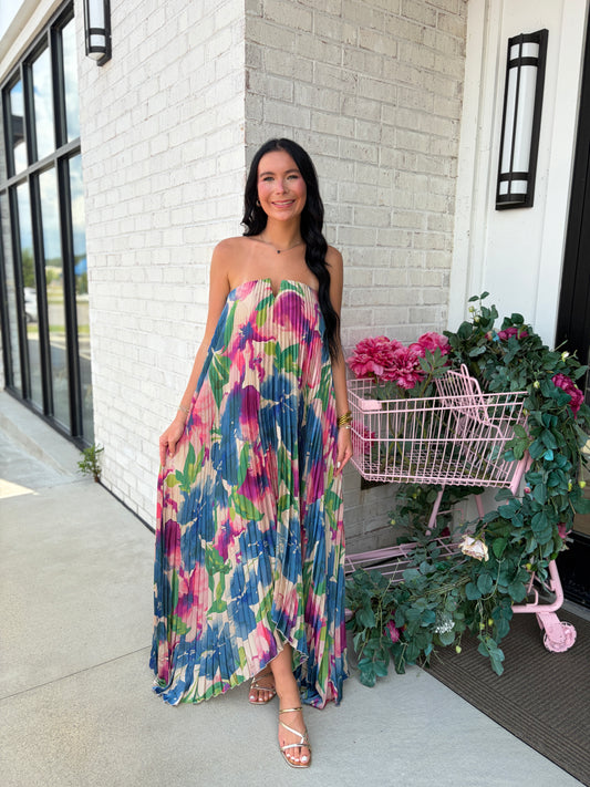 Patterned Pleated Maxi Dress