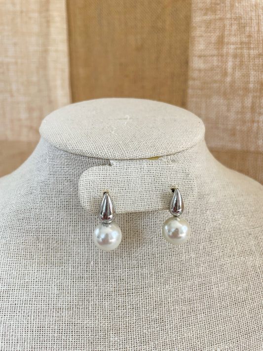 Silver Pearl Pointed Earrings