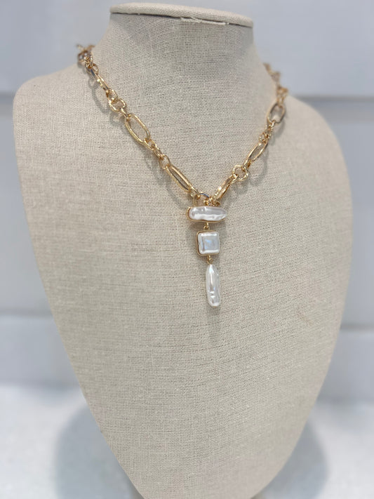 Chunky Pearl Necklace