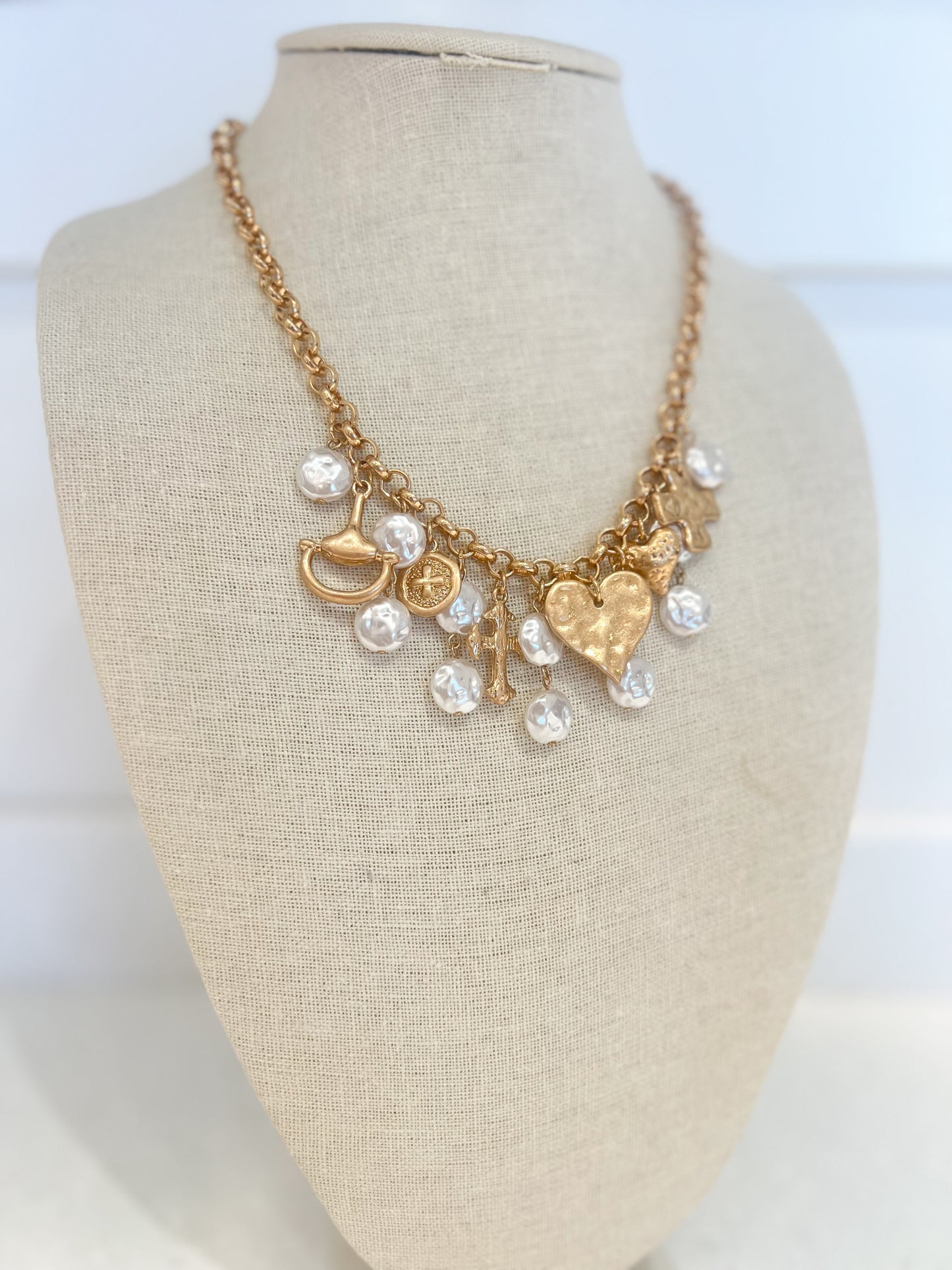 Chunky Pearl Pendant Necklace