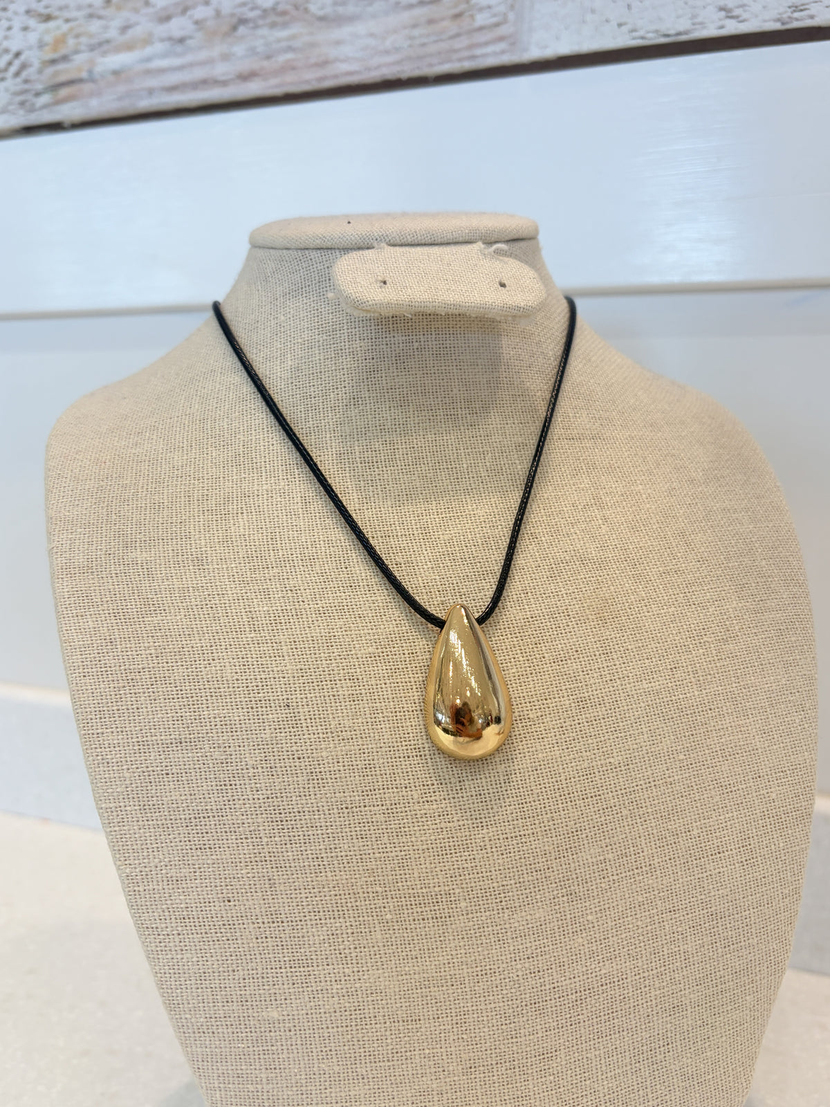 Teardrop Rope Necklace