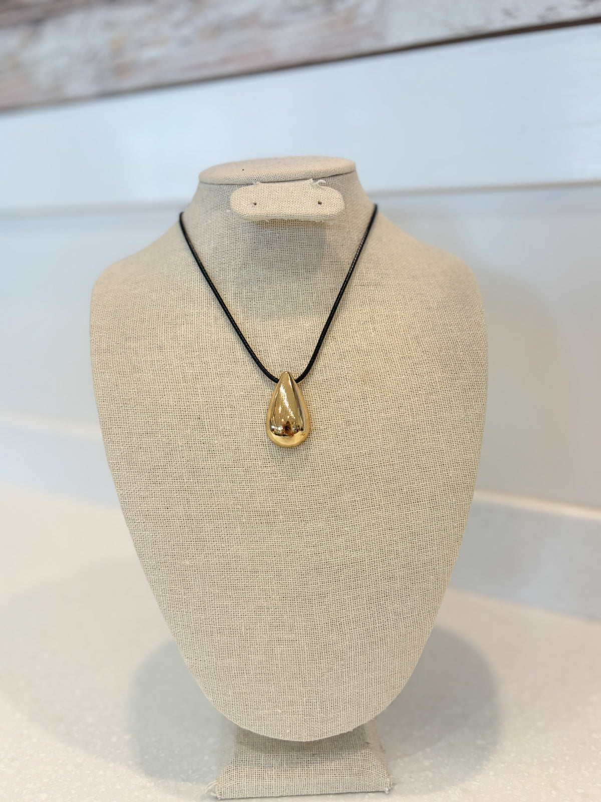 Teardrop Rope Necklace