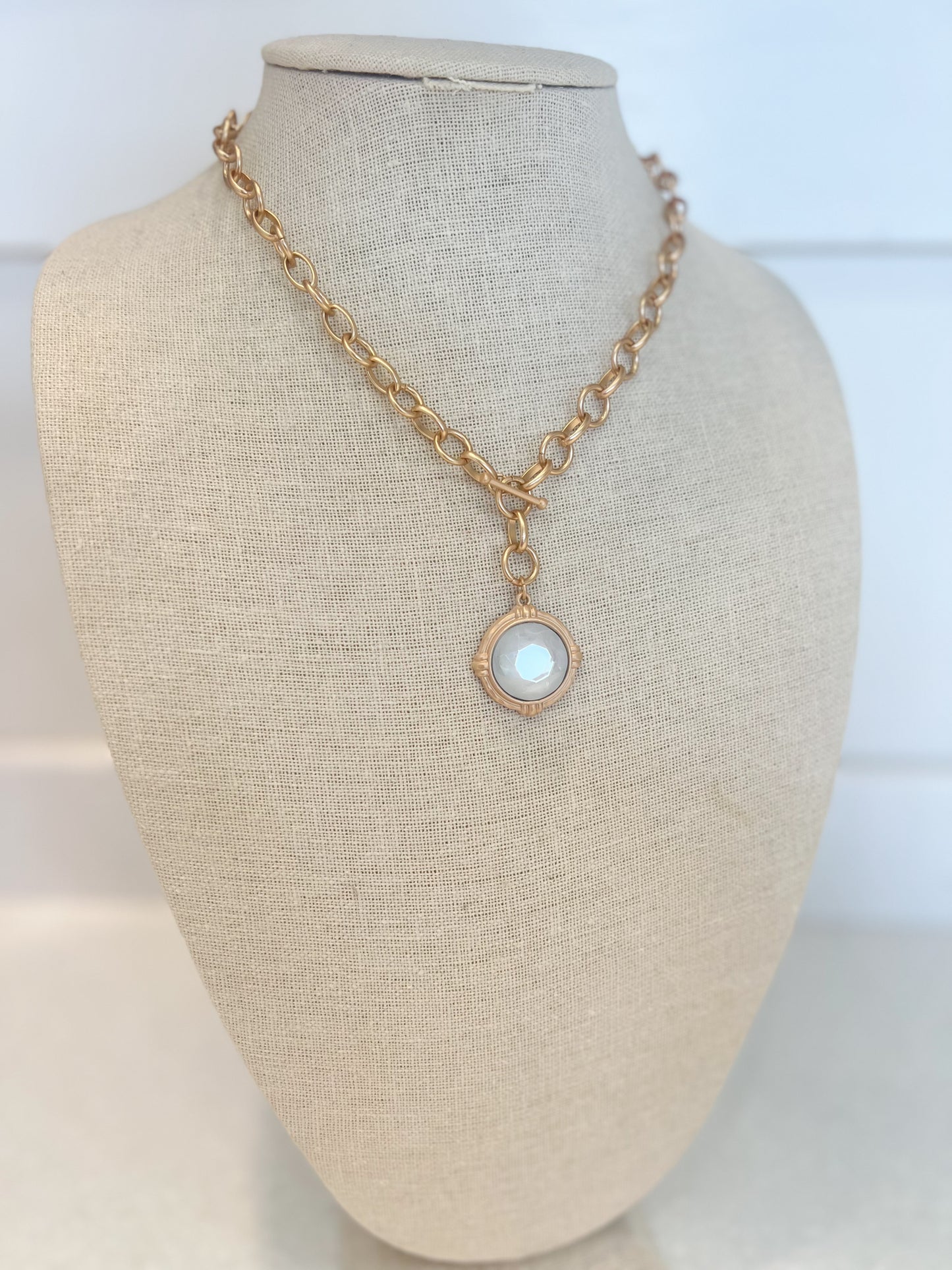 White Pendant Necklace
