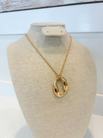 Gold Pendant Necklace