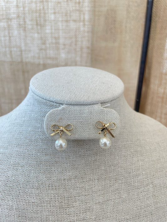 Bow Pearl Earrings