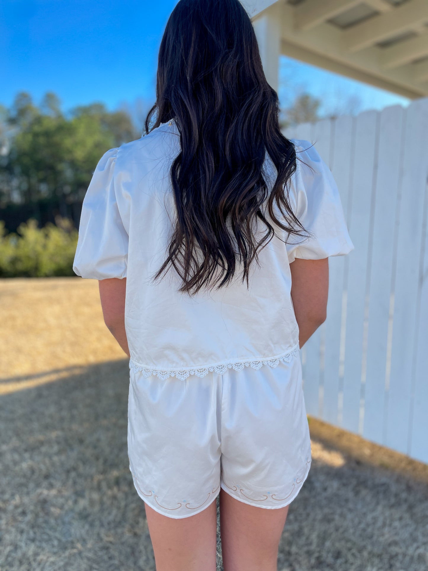 Hollis Embroidered Set