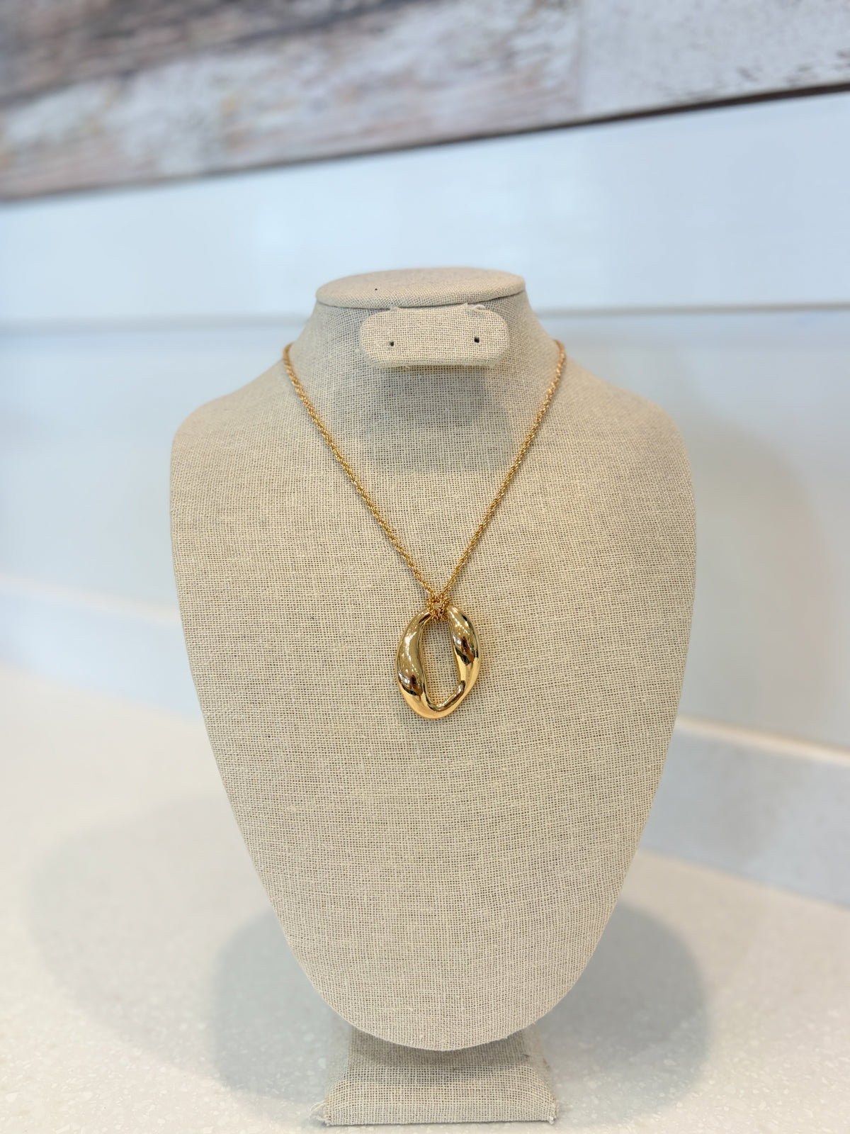 Gold Pendant Necklace