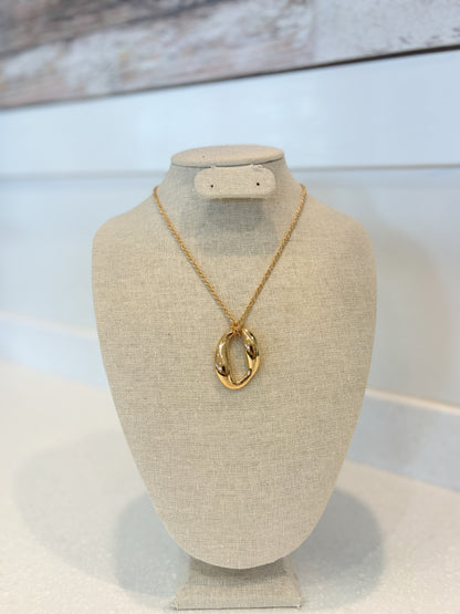 Gold Pendant Necklace