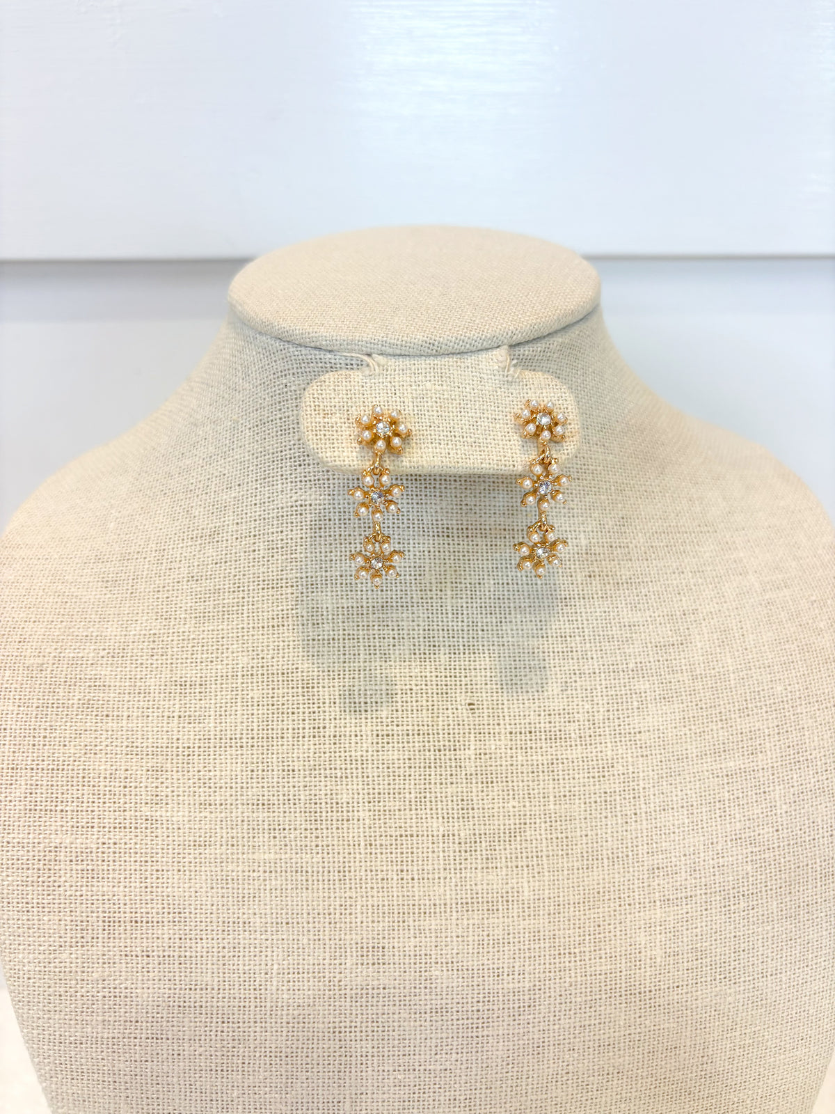 Snowflake Dangly Earring