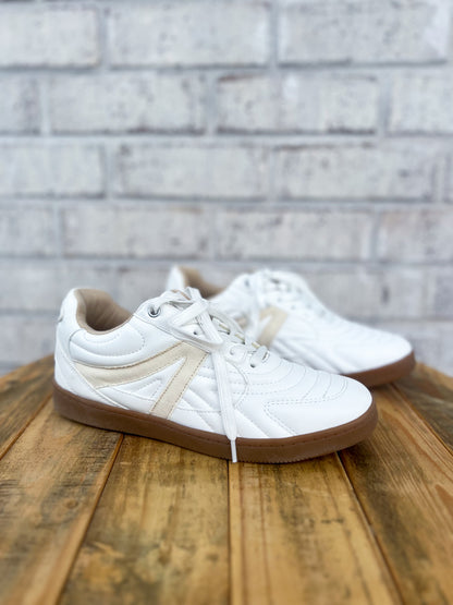 Vastine White Sneaker