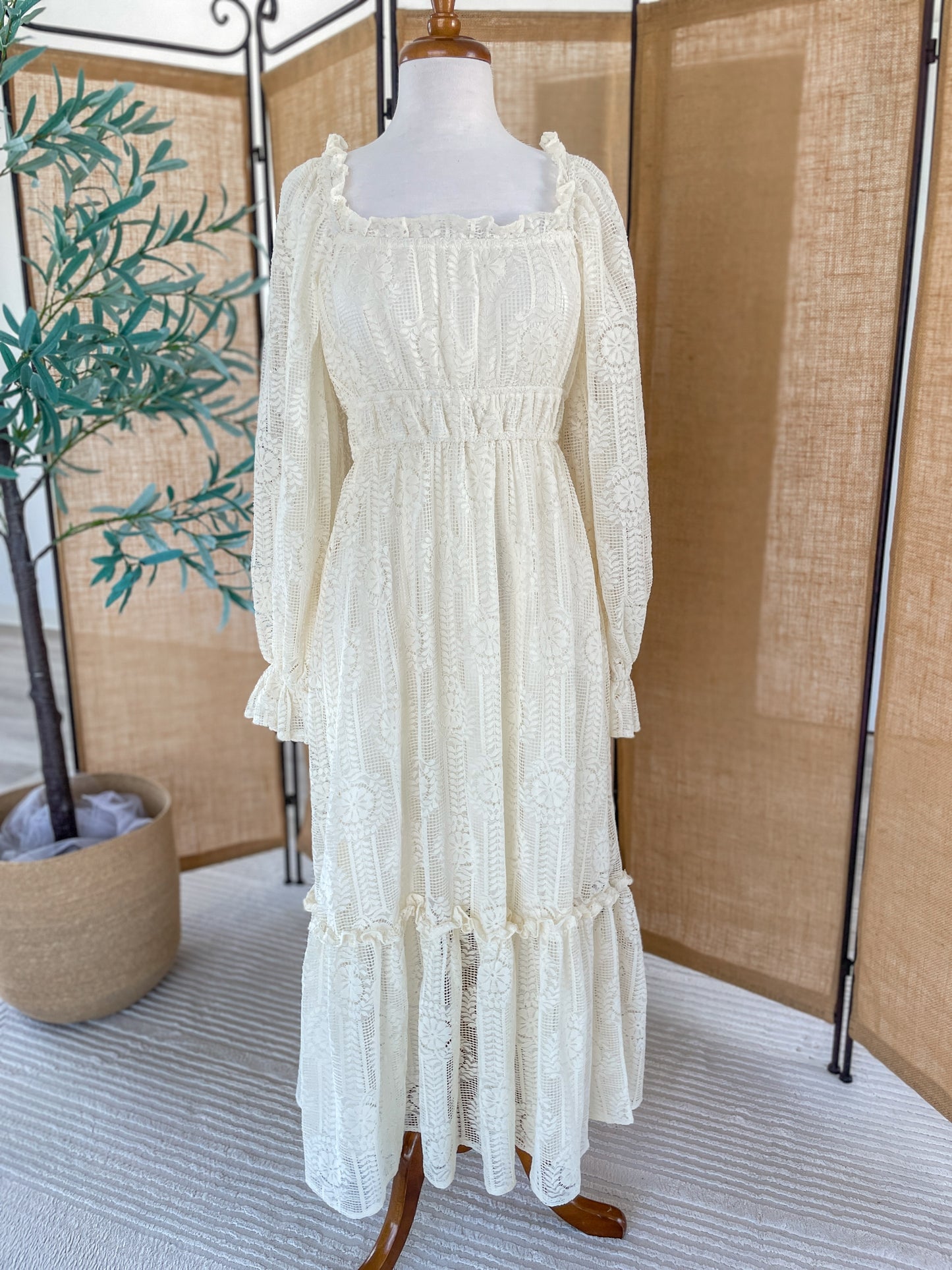 Lace Long Sleeve Maxi Dress