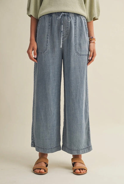 Elastic Waist Cropped Pants