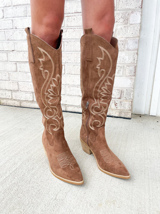 Giada Suede Cowgirl Boots