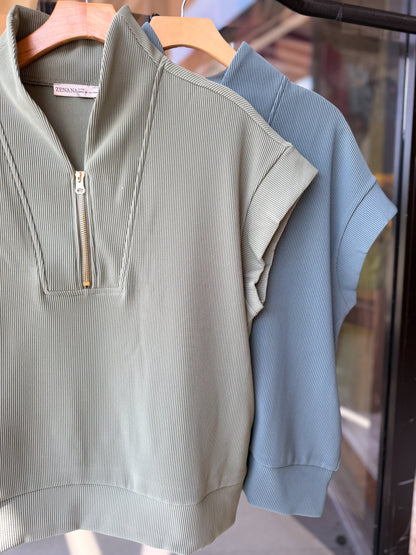 Ribbed Quarter Zip Top